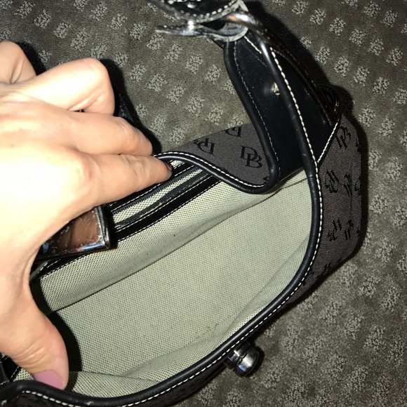 Dooney & Bourke purse - Picture 2 of 2