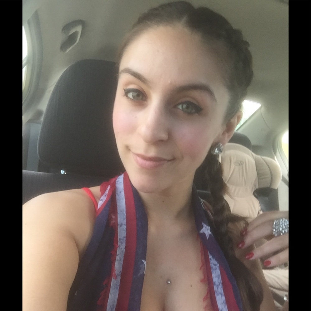 Meet your Posher, Noel