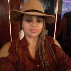 Meet your Posher, April