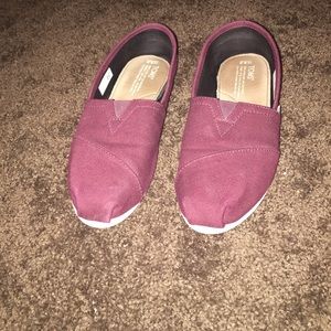 Burgundy Toms
