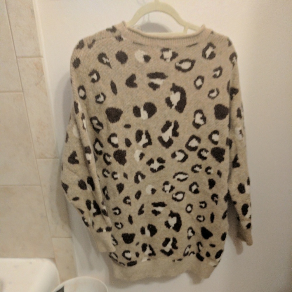 Sweater - Picture 2 of 2