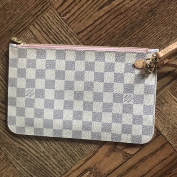 Authentic Louis Vuitton Neverfull GM pochette - Picture 2 of 3