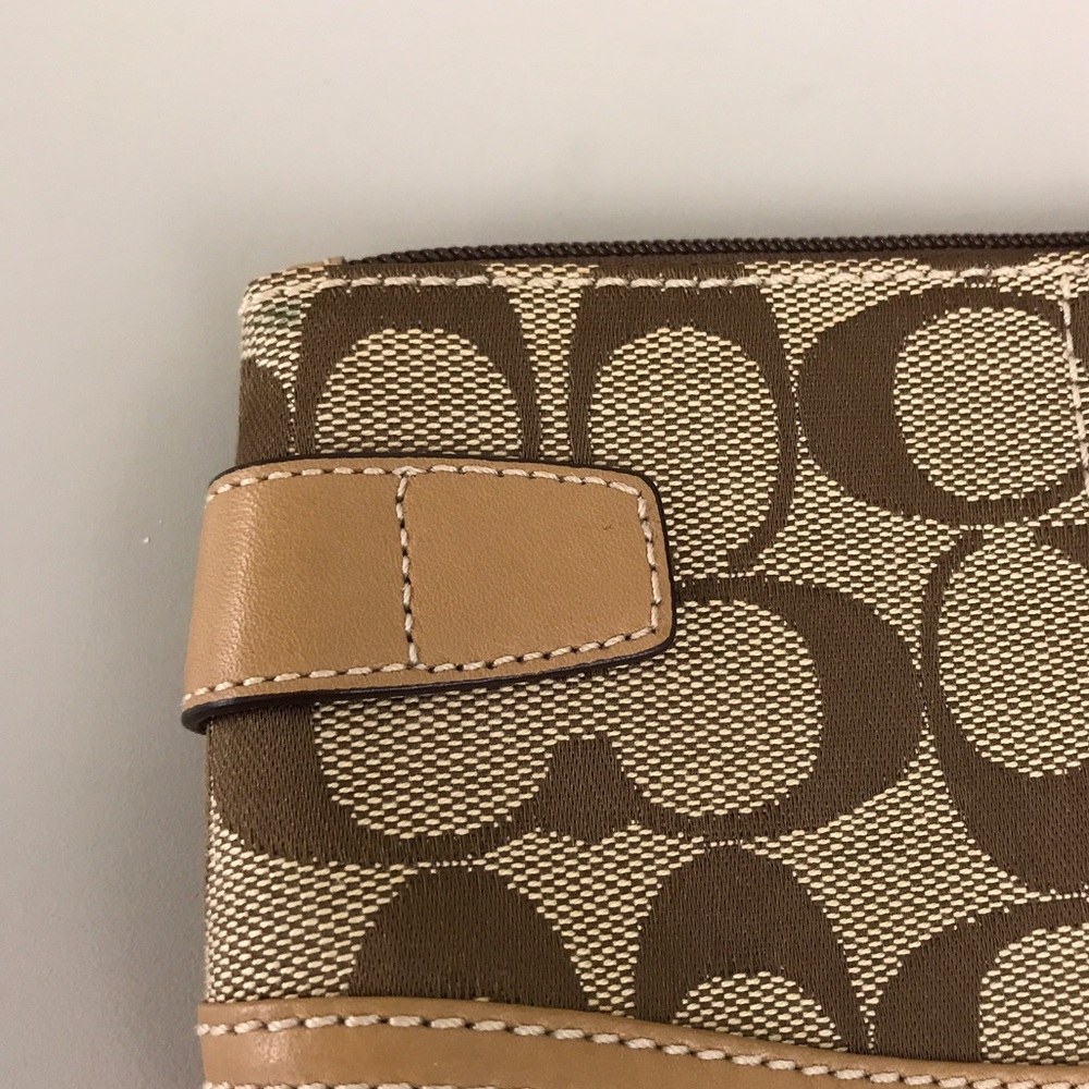 Coach Signature Wristlet - Picture 5 of 6