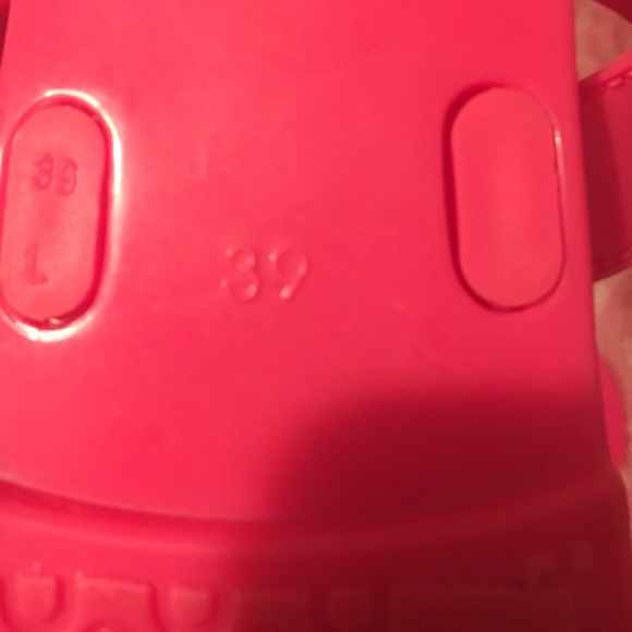 Cute summer flats!! - Picture 4 of 4