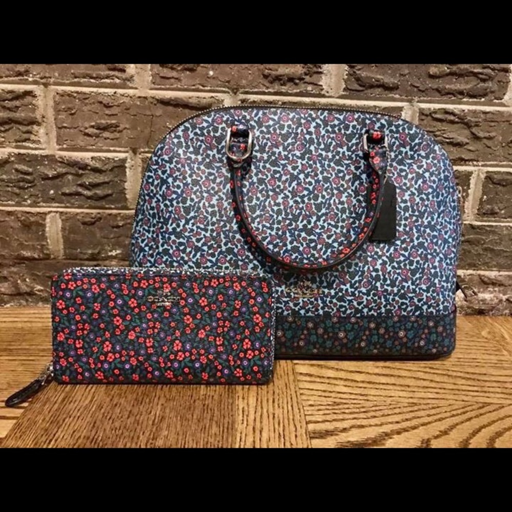 Coach floral set