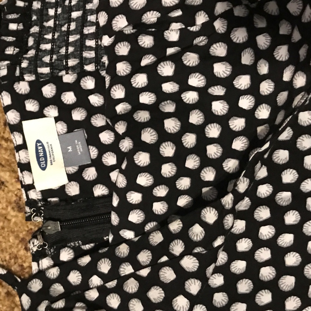 Old Navy classic black & white dress - Picture 2 of 2