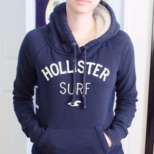 Hollister fleece lined Navy pullover hoodie