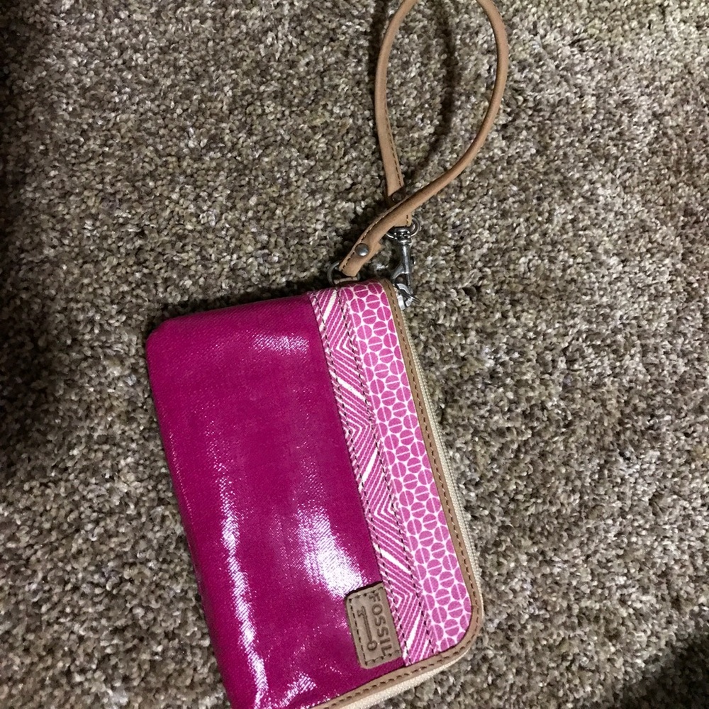 Like new!! Fossil Wristlet