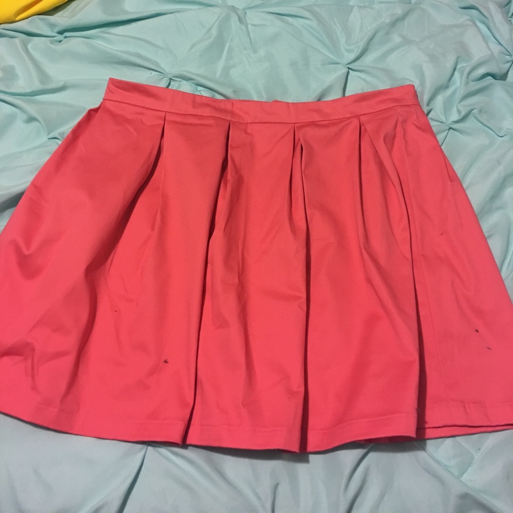 Pleated skirt