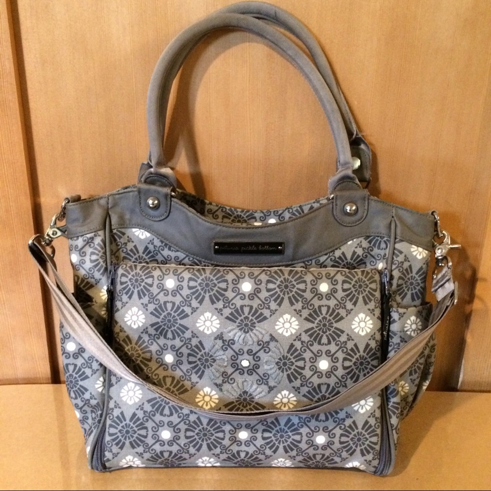 Petunia Pickle Bottom City Carry All