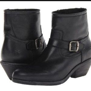 Frye ankle bootie