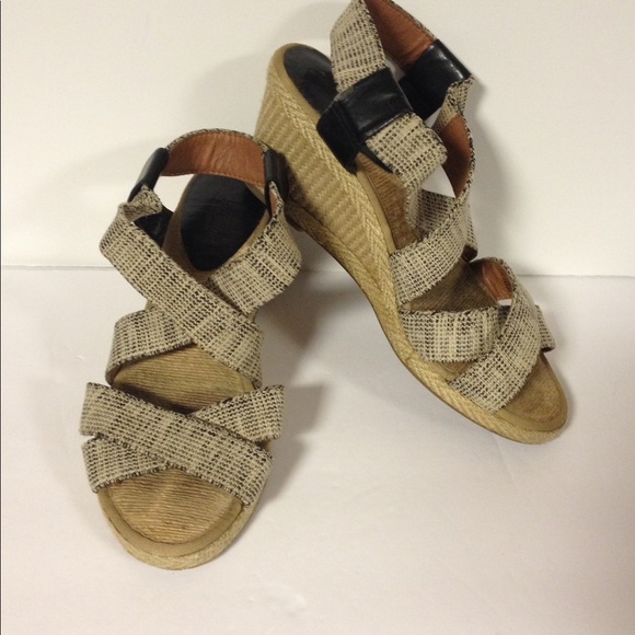 Lucky Brand wedge sandals shoes 7 - Picture 1 of 5