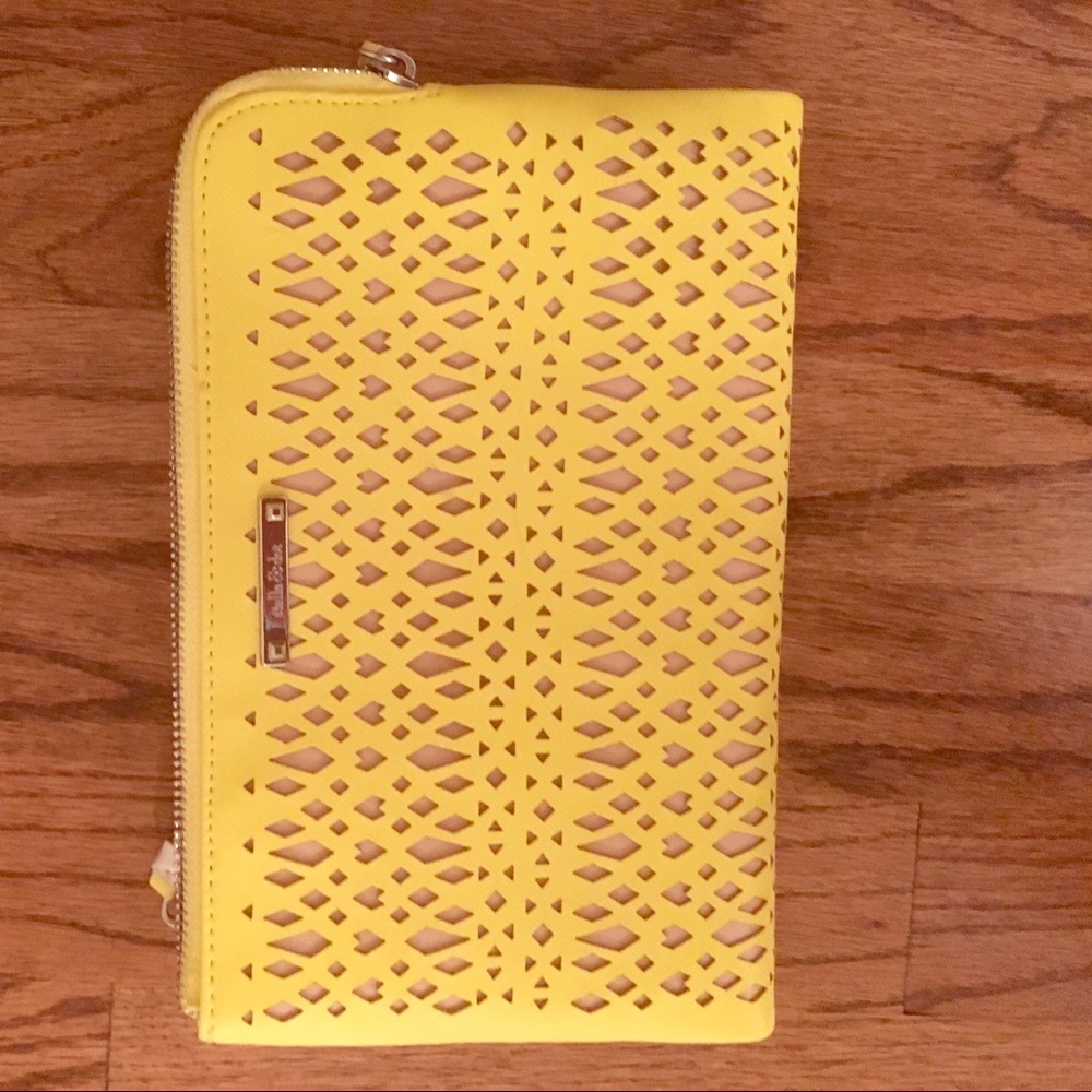 A cute yellow and tan clutch