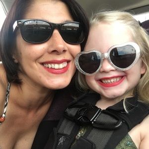 Meet your Posher, Jj