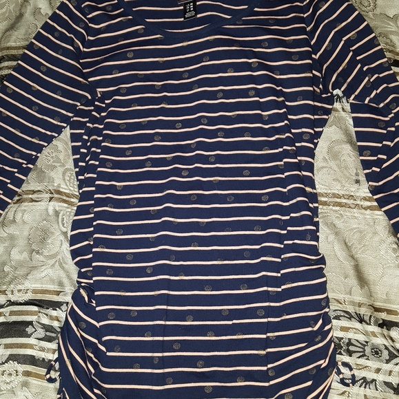 Maternity Shirt - Picture 1 of 2