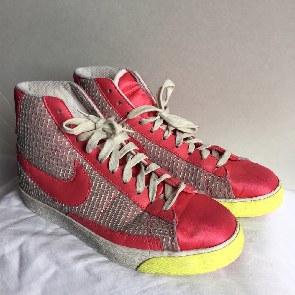 Cute Nike Shoes Size 7.5