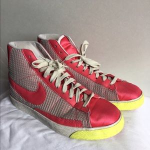 Cute Nike Shoes Size 7.5