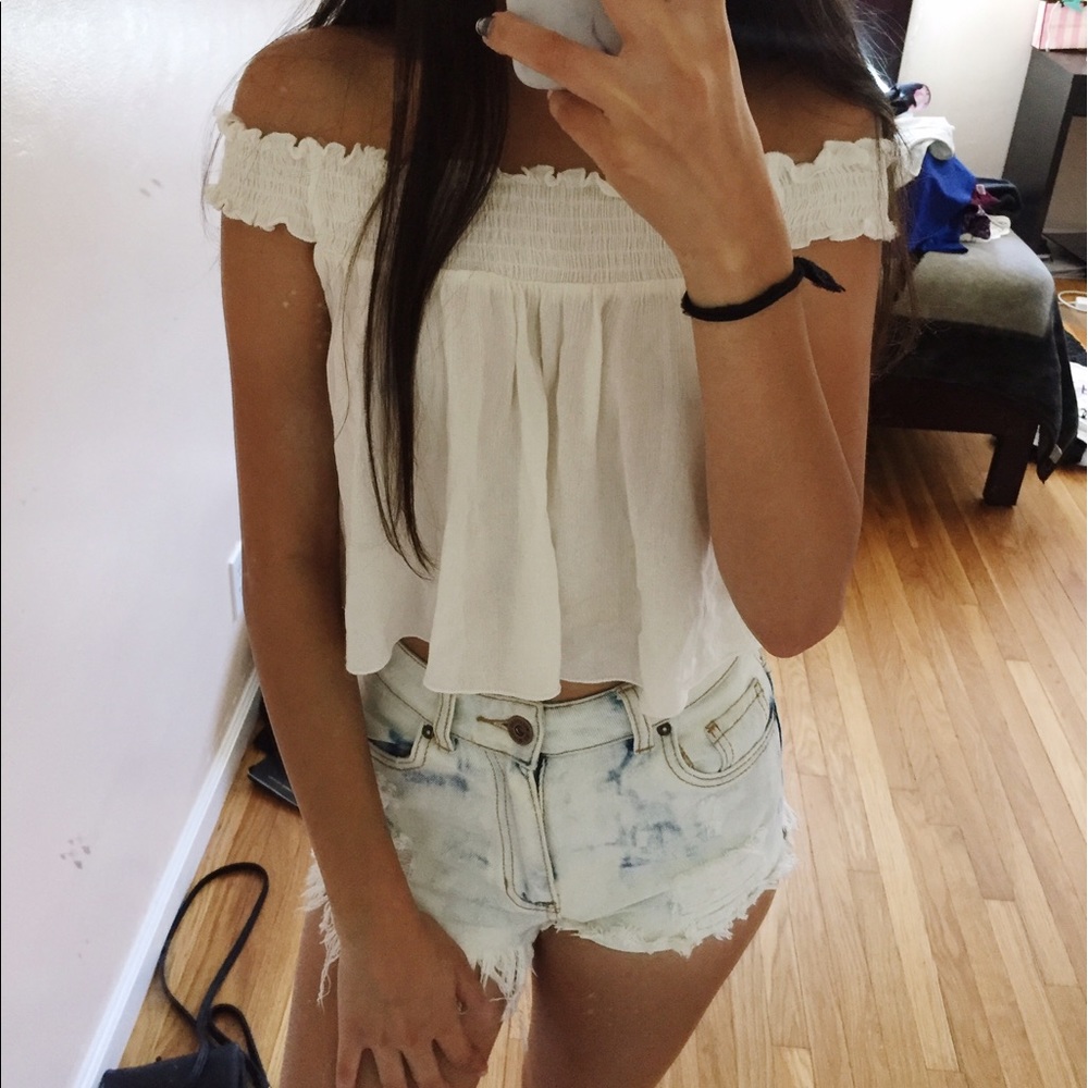 off she shoulder crop top