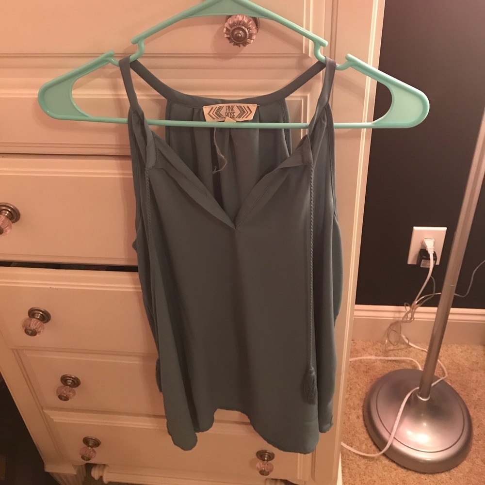 Super cute top!