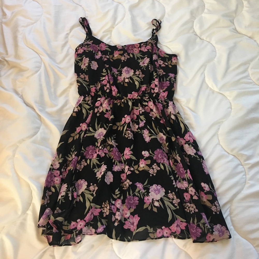 FOREVER 21 FLORAL PRINT DRESS