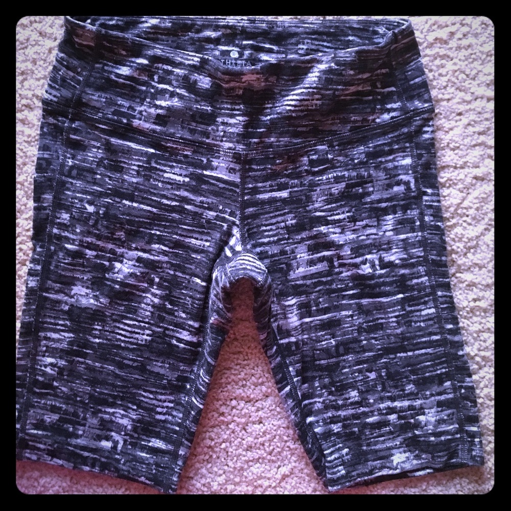 Athleta Shorts, Black Grey Pattern, Small