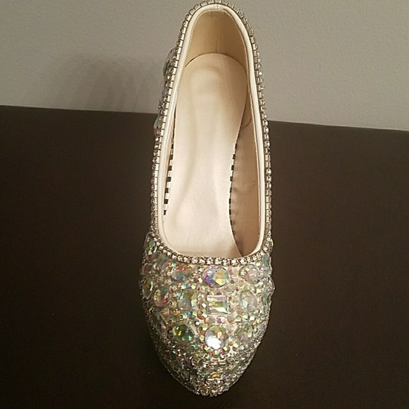 GLAMOROUS HEELS - Picture 5 of 6