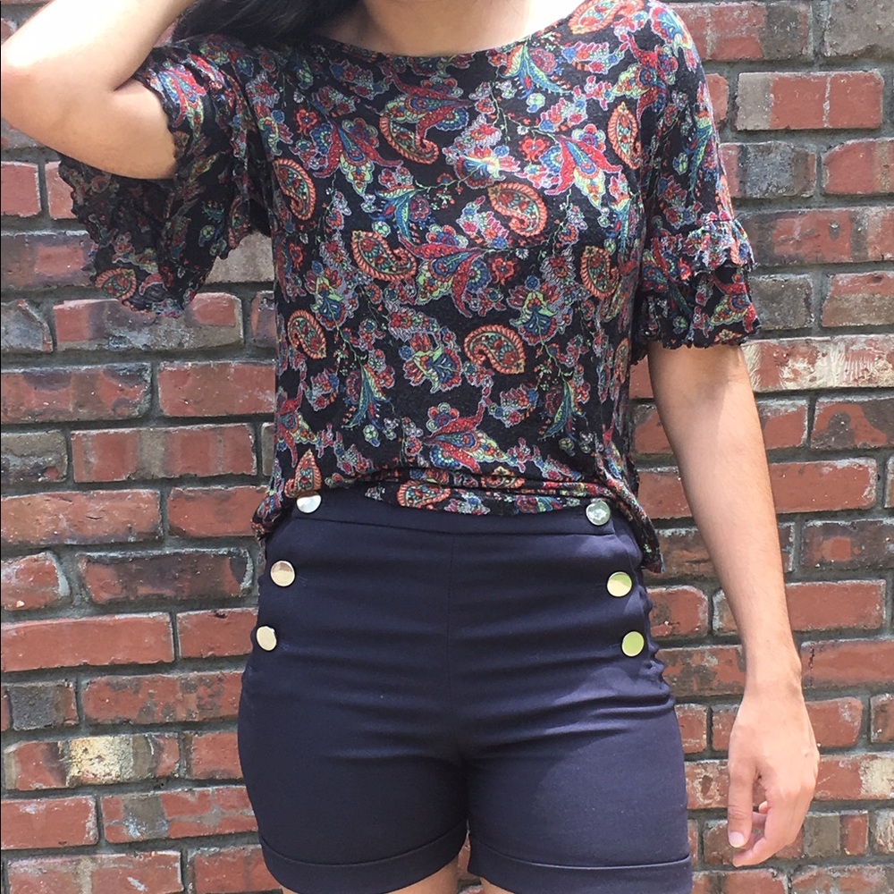 PAISLEY TOP WITH RUFFLED SLEEVES