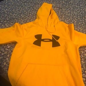 Under armor sweatshirt