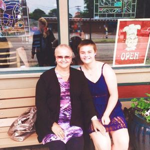 Meet your Posher, Lauren