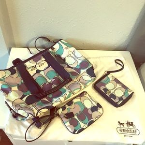 Coach shoulder bag matching wallet and wrist bag