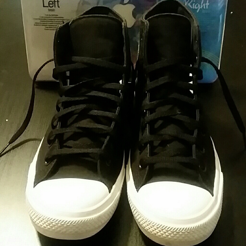 Black & White Chuck 2 OX