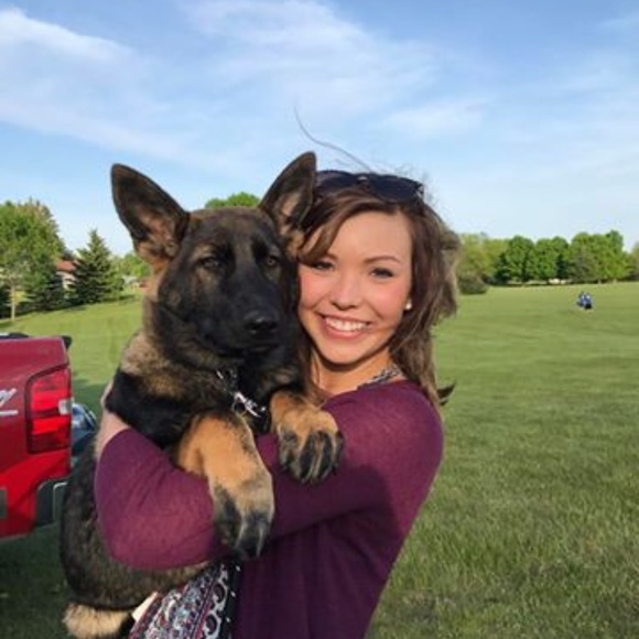 Meet your Posher, Paige - Picture 1 of 1