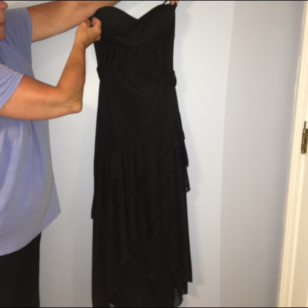 Dress - Picture 1 of 3