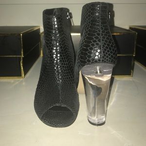 Steve Madden Size 7 Heel Booties