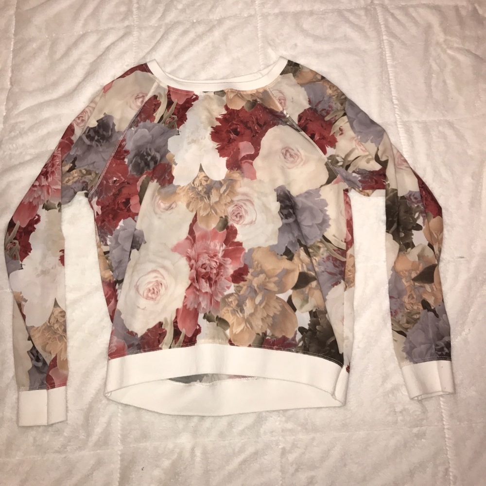 Floral crew neck