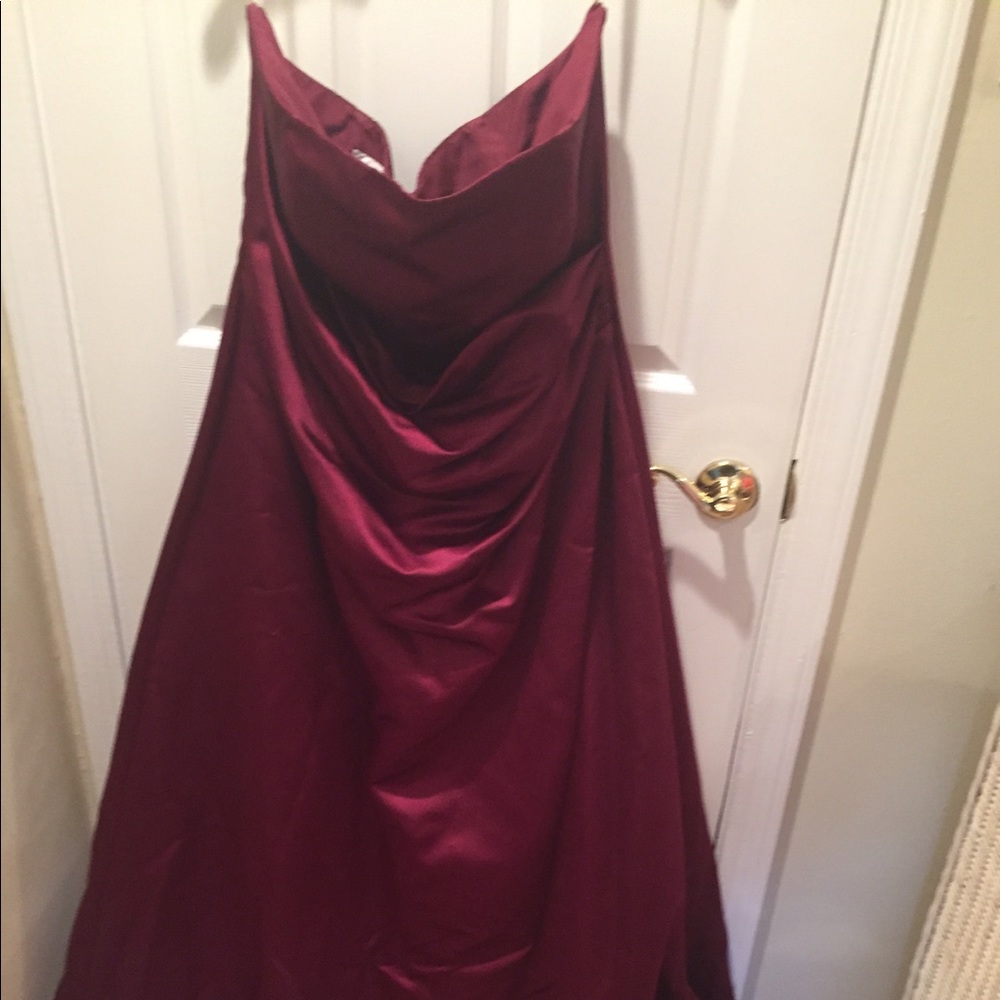 Worn once for wedding- davids bridal size 20 dress