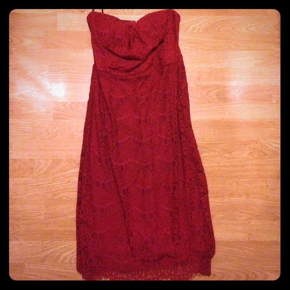 NWT Red Lace Strapless Dress