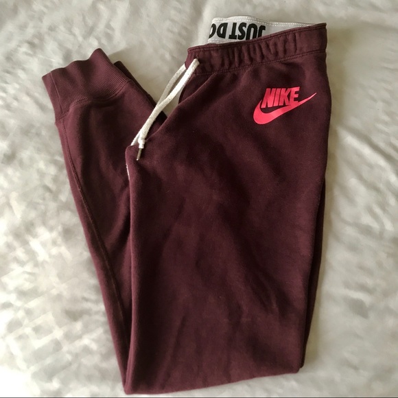 Nike Pants - Nike joggers