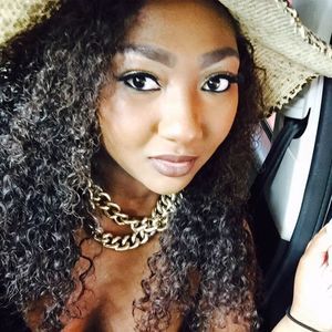 Meet your Posher, Briana