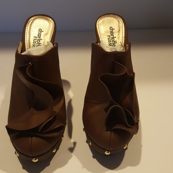 Clog style heels - Picture 2 of 4