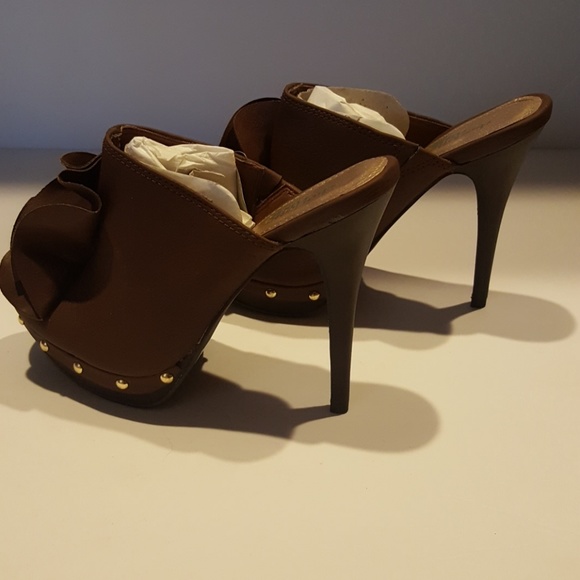 Clog style heels - Picture 4 of 4