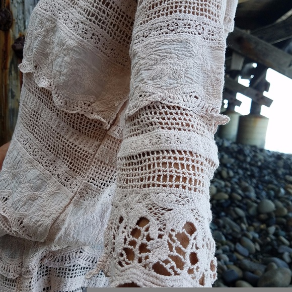 Tunic - Picture 3 of 7