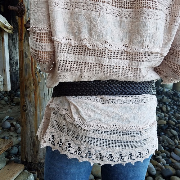 Tunic - Picture 2 of 7