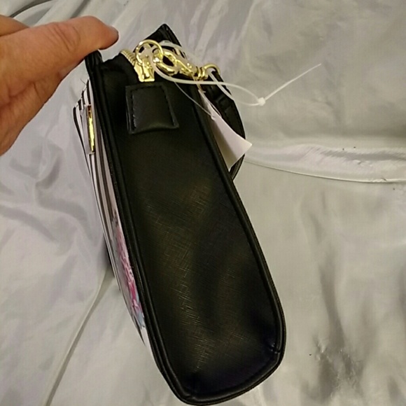 Betsey  Johnson cosmetic bag blk wht flower NWT - Picture 4 of 7