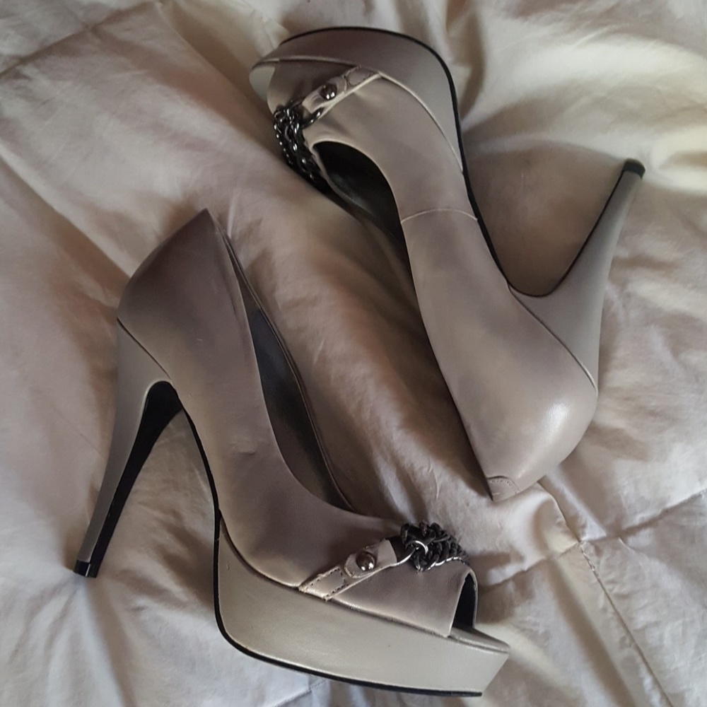 Guess heels