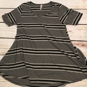 Lularoe perfect tee