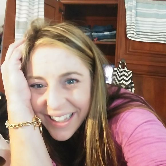 Meet your Posher, Samantha - Picture 1 of 1