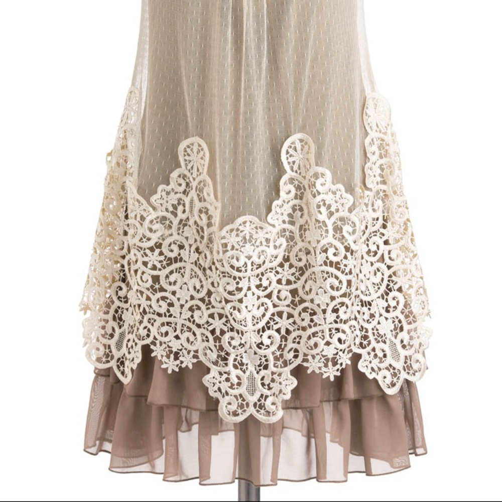 Modcloth vintage inspired lace dress - Picture 3 of 5