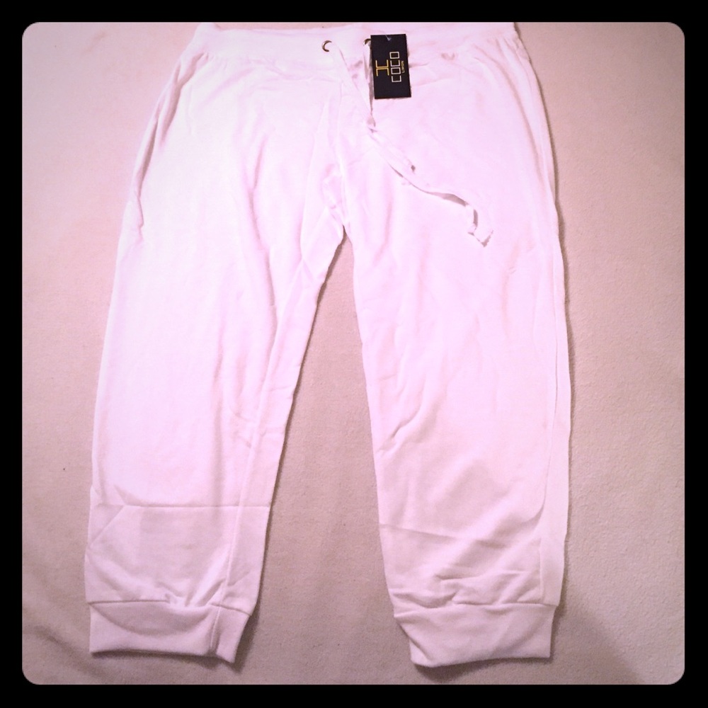 1X capri length loungewear pant w/tie waist-white