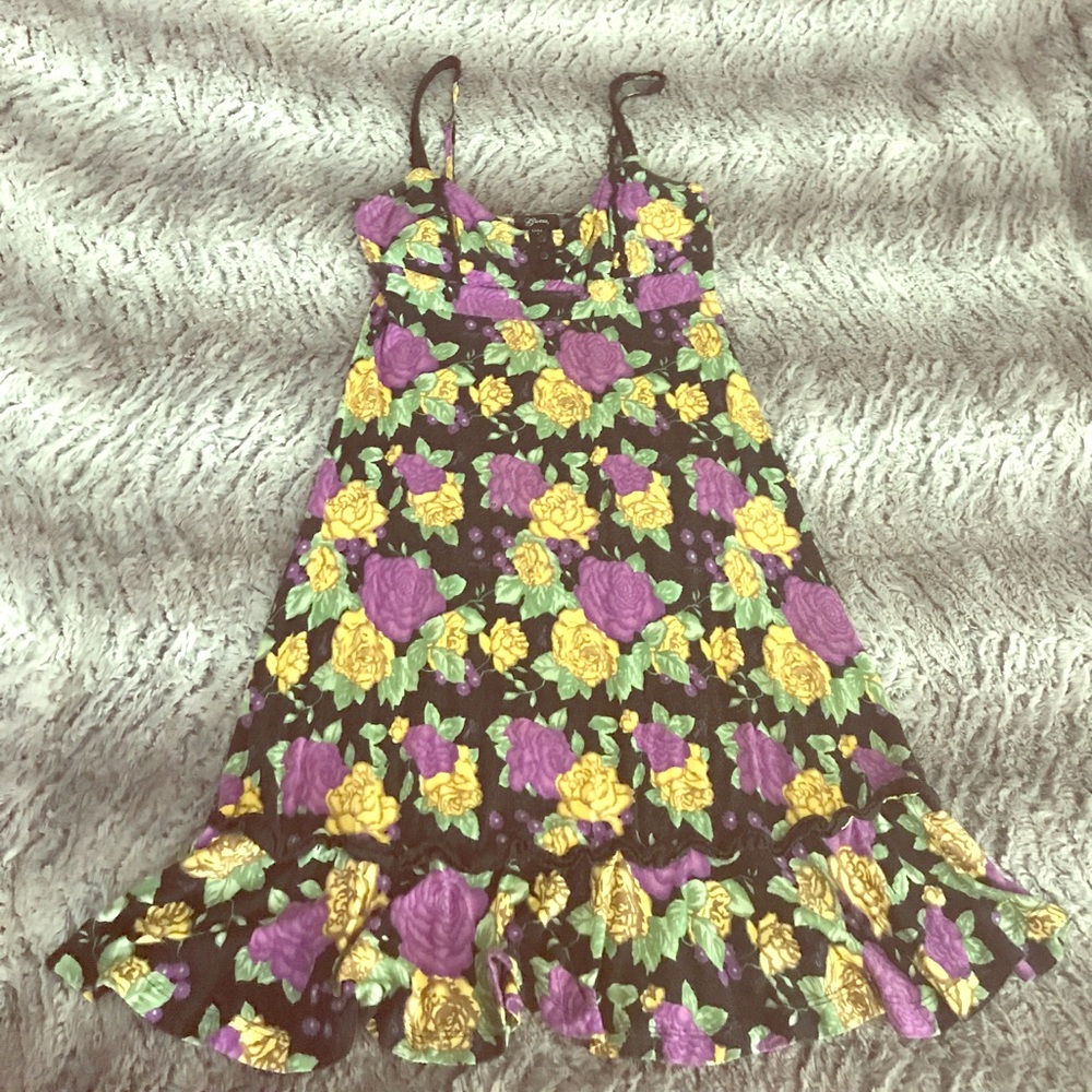 Guess flirty summery dress